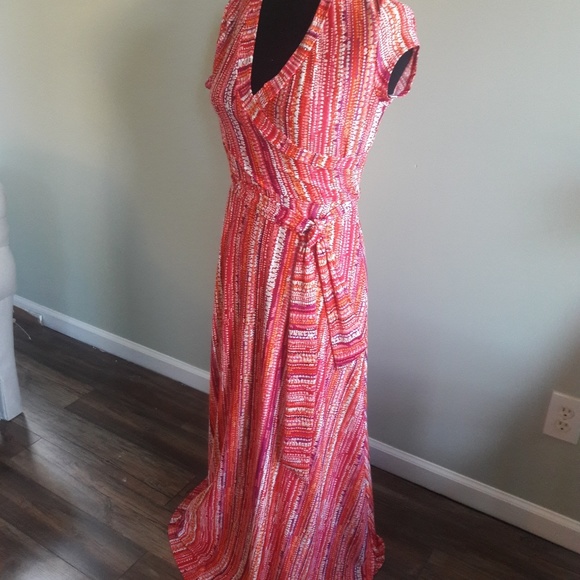 Dress - Picture 2 of 4